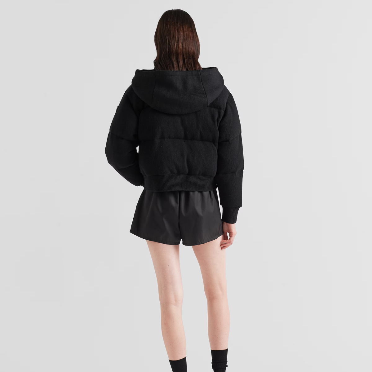 Wool and cashmere down jacket – made of warm wool and cashmere, the design plays with proportions and a new rounded – LUX VERSE Luxury Designer Fashion Outlet