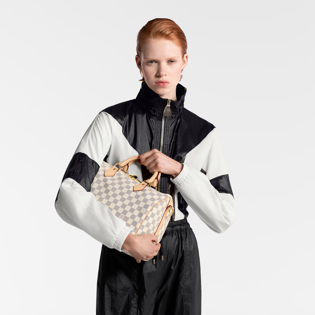 Speedy Bandoulière 30 Gray – originally created for travelers in the 1930s – the name refers to the era’s rapid – LUX VERSE Luxury Designer Fashion Outlet