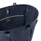 Neverfull MM Navy – this practical bag can easily fit a 13-inch laptop – LUX VERSE Luxury Designer Fashion Outlet