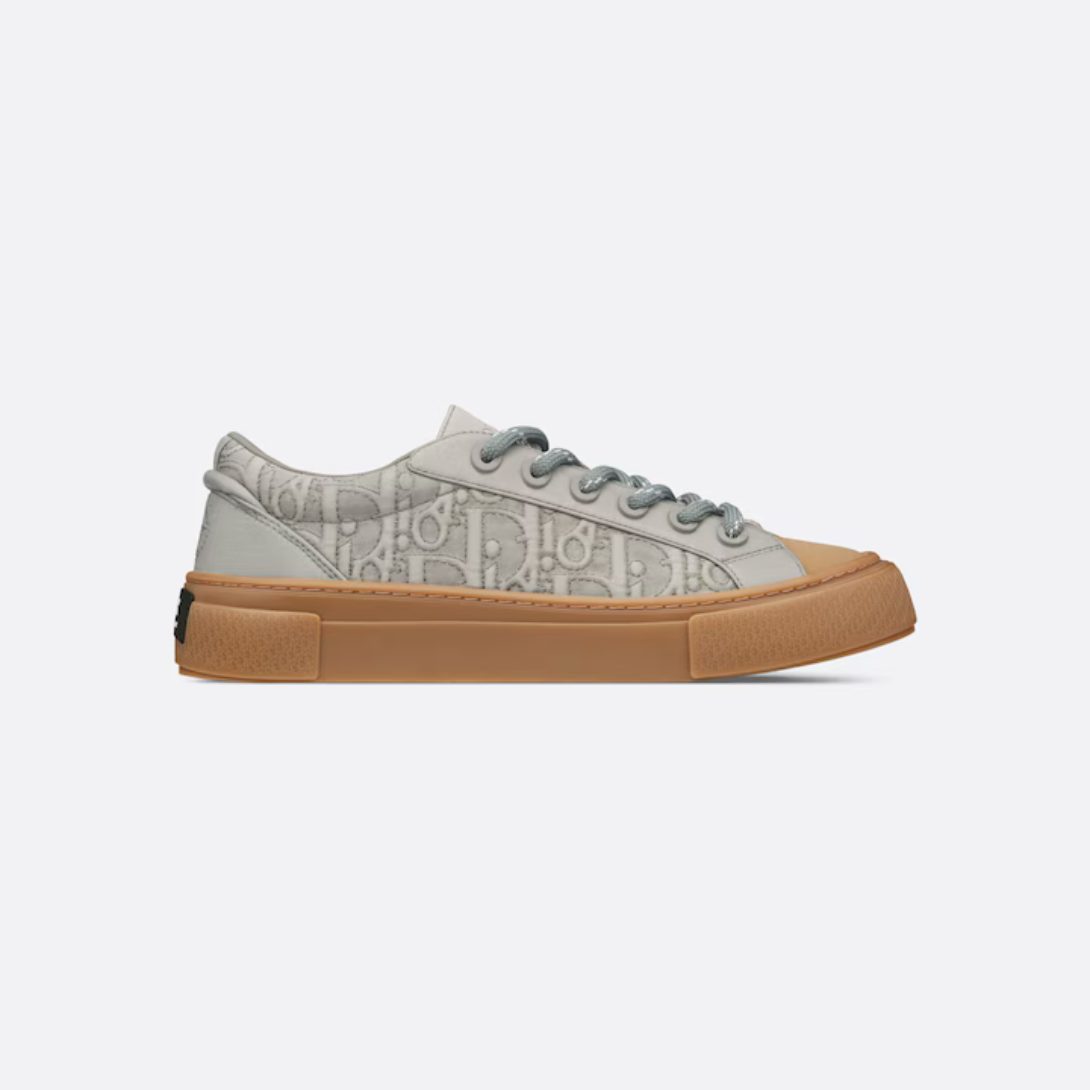 Dior B33 Sneaker – Dyed Cotton LIMITED AND NUMBERED EDITION – the tongue is accented by an embossed signature, and the signature embellishes the – LUX VERSE Luxury Designer Fashion Outlet