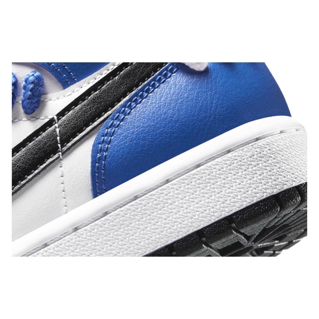 Sisterhood – game Royal leather overlays contrast the white leather base of the upper – LUX VERSE Luxury Designer Fashion Outlet
