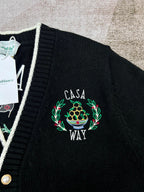 Marineblaue Wollstrickjacke mit gesticktem Wappen – Herren