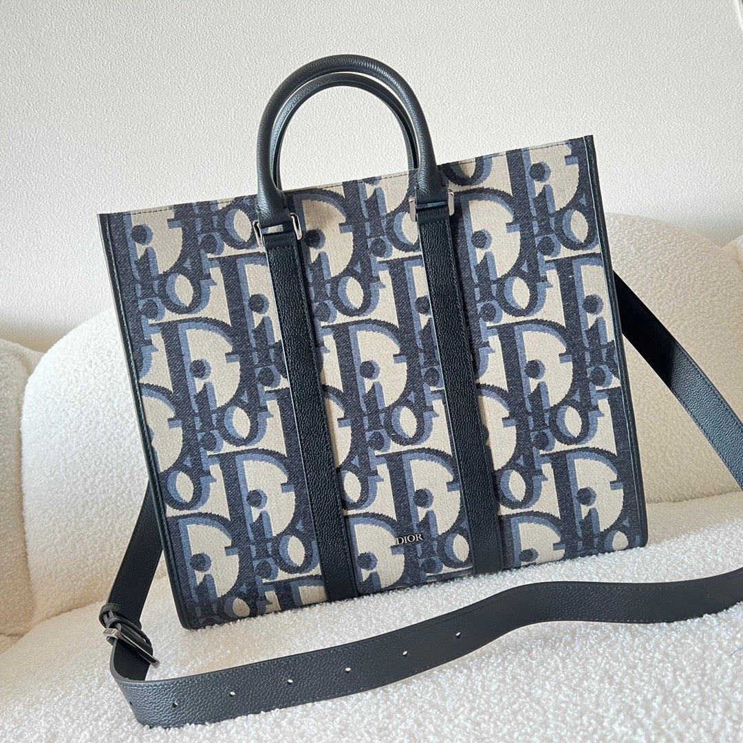 Handtasche in Schwarz und Grau