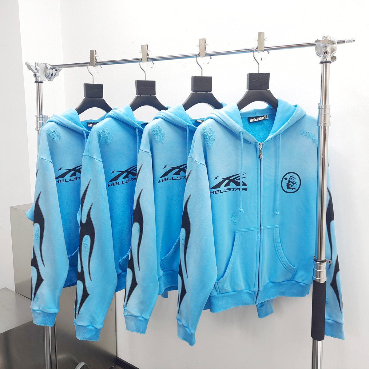 Himmelblauer Kapuzenpullover – Herren