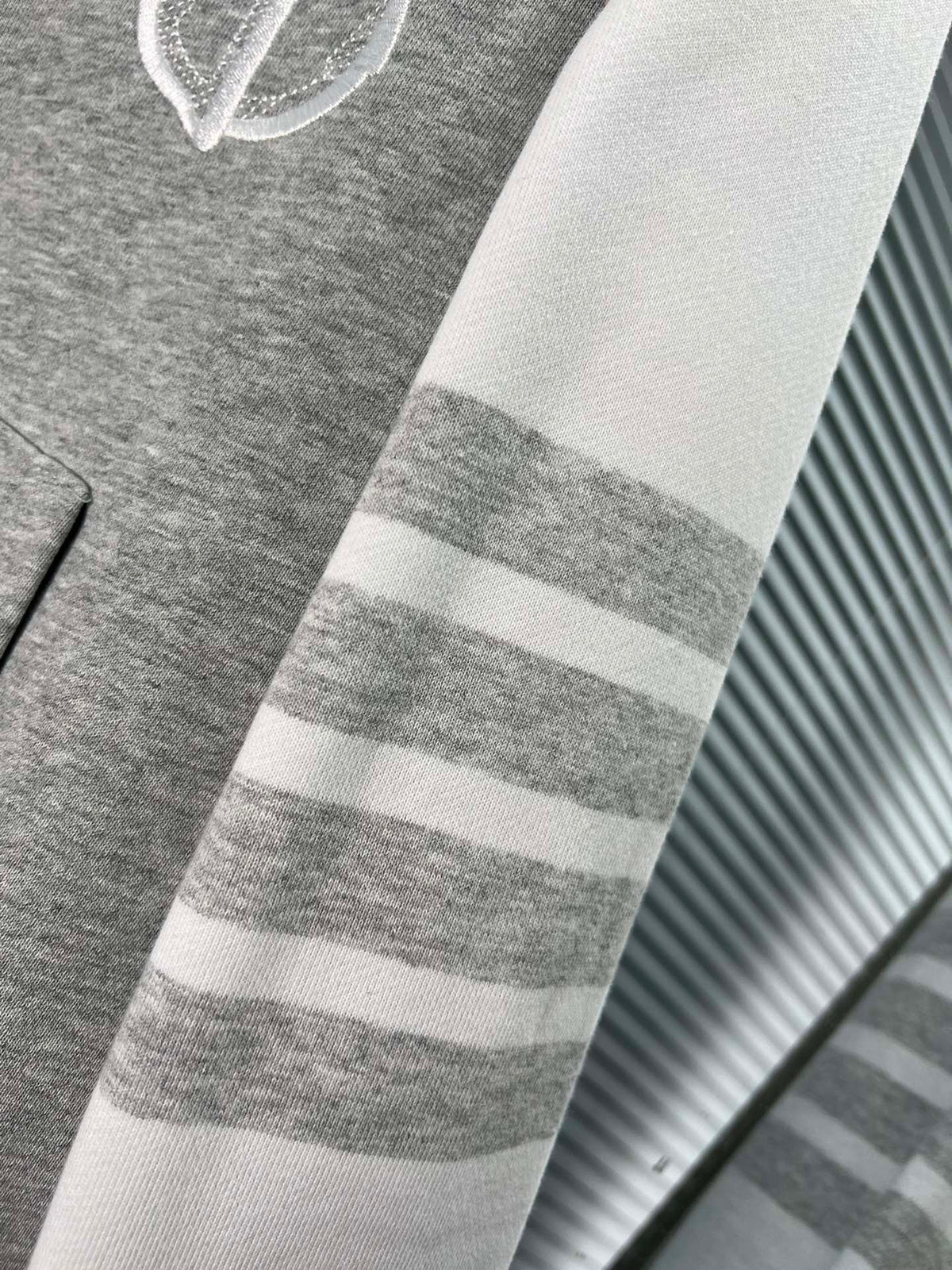 Graue Baumwoll-Fleecejacke mit Reißverschluss und Colourblock-Design – Herren