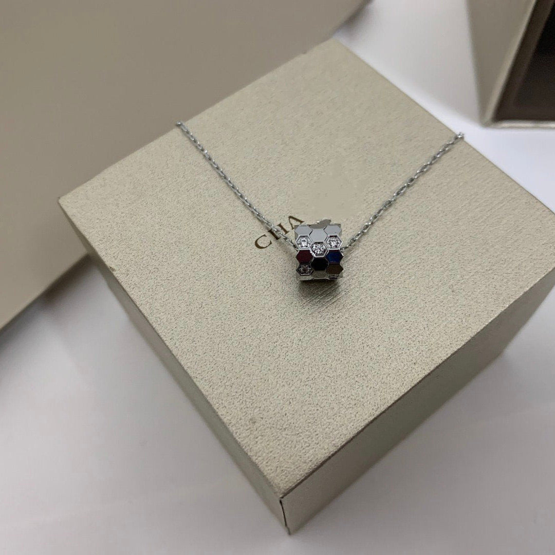 Bee Love Diamond Necklace – LUX VERSE Luxury Designer Fashion Outlet