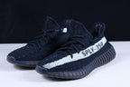 Yeezy Boost Schwarz-Weiß-Sneaker
