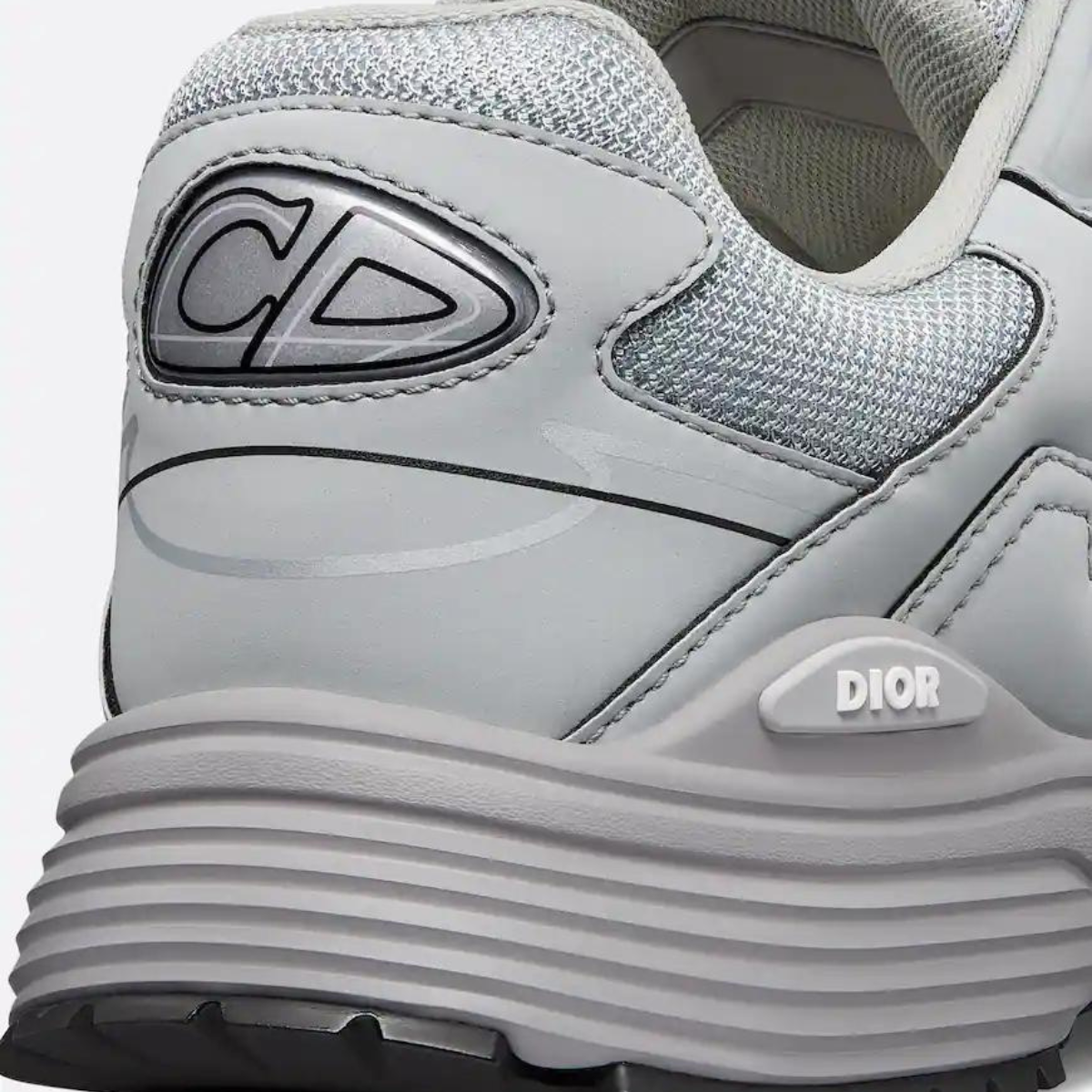B30 Sneaker Modern Sporty – the B30 sneaker has become a new House essential distinguished by its modern – LUX VERSE Luxury Designer Fashion Outlet