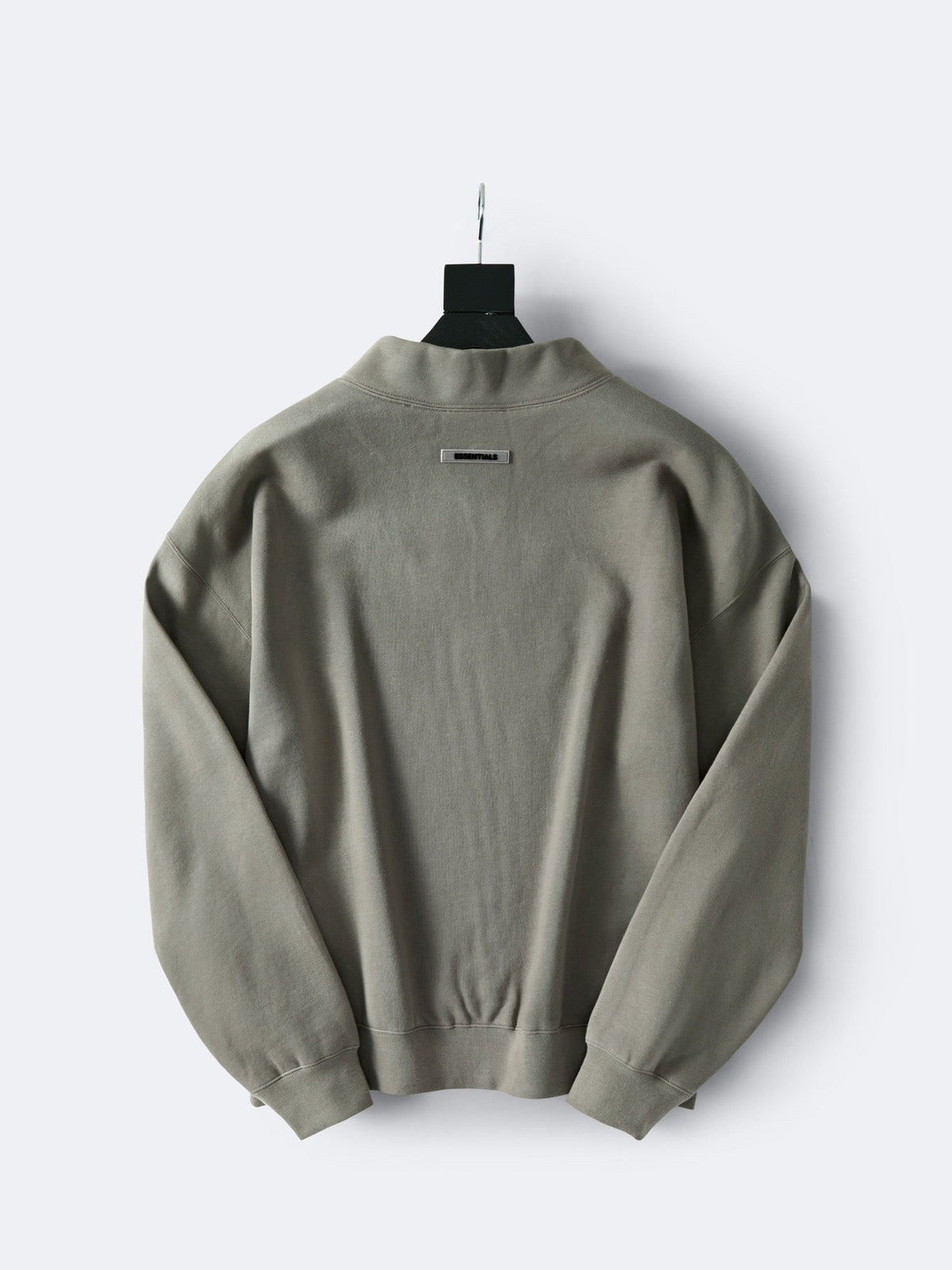 Essentials Olive Small Logo Sweatshirt – Herren