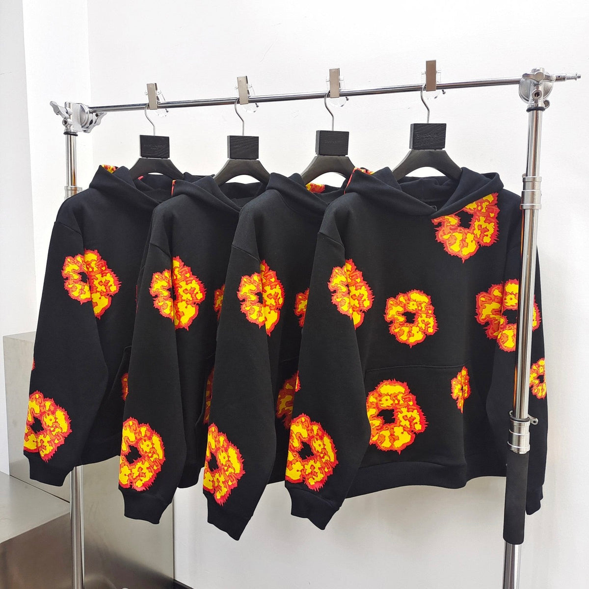 Black Cotton Floral Print Pullover - Men's