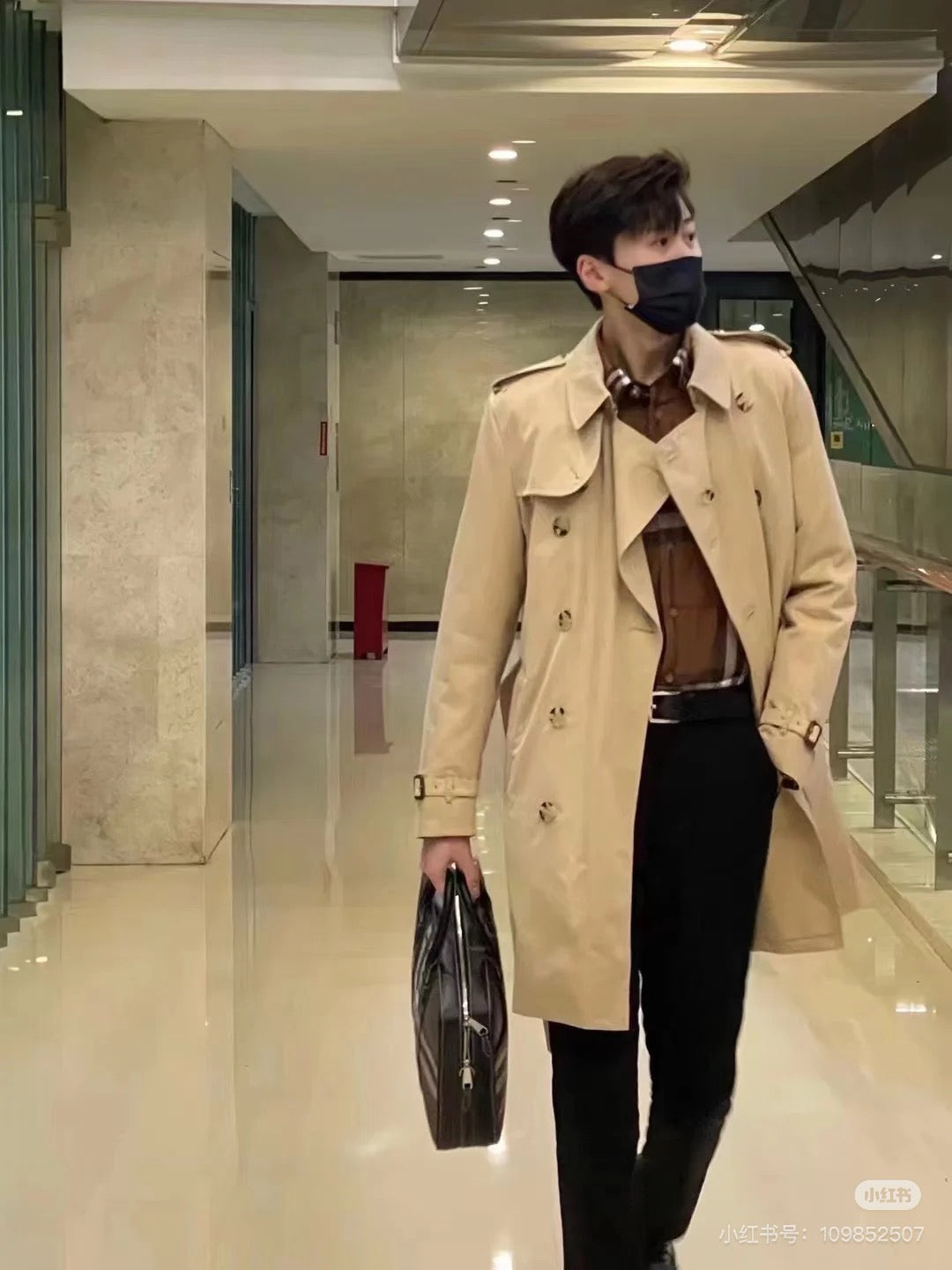 Marineblauer Trenchcoat für Herren