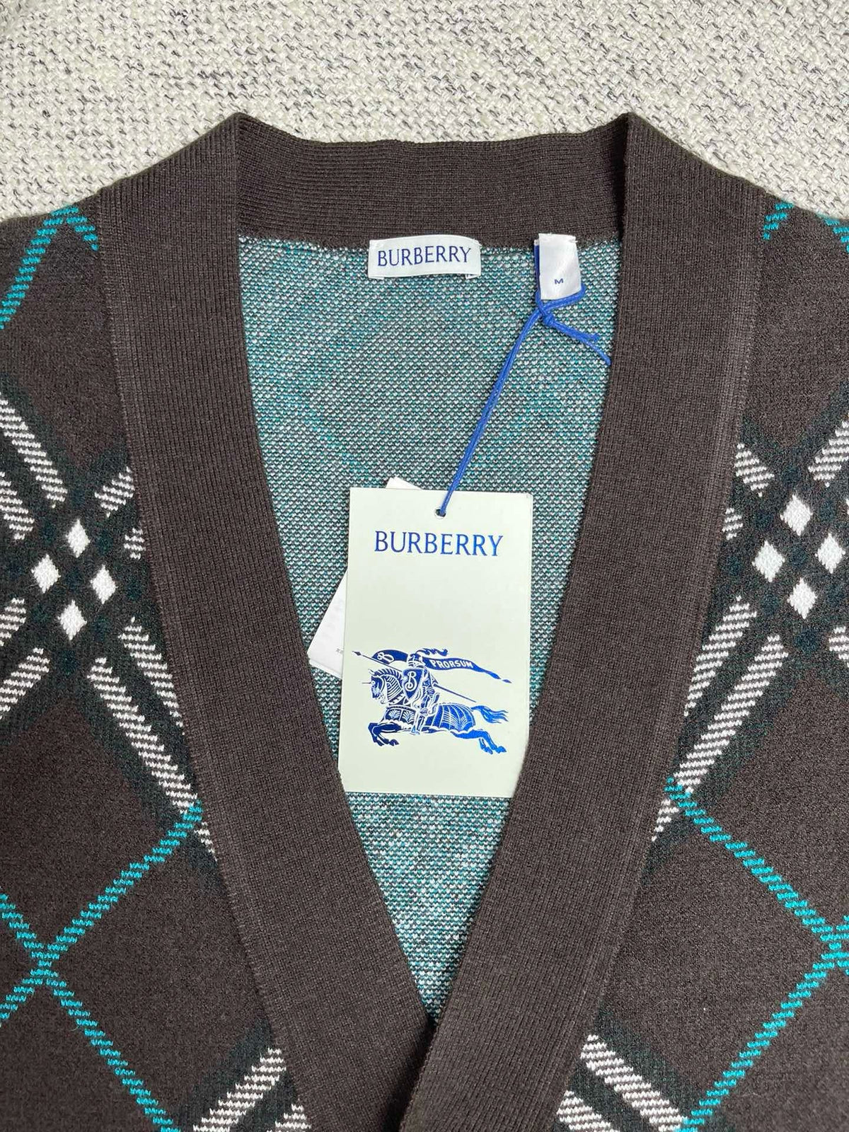 Strickjacke mit Karomuster Kamel - Herren