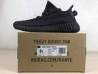 Yeezy 350 V2 nicht-reflektierende schwarze Sneakers