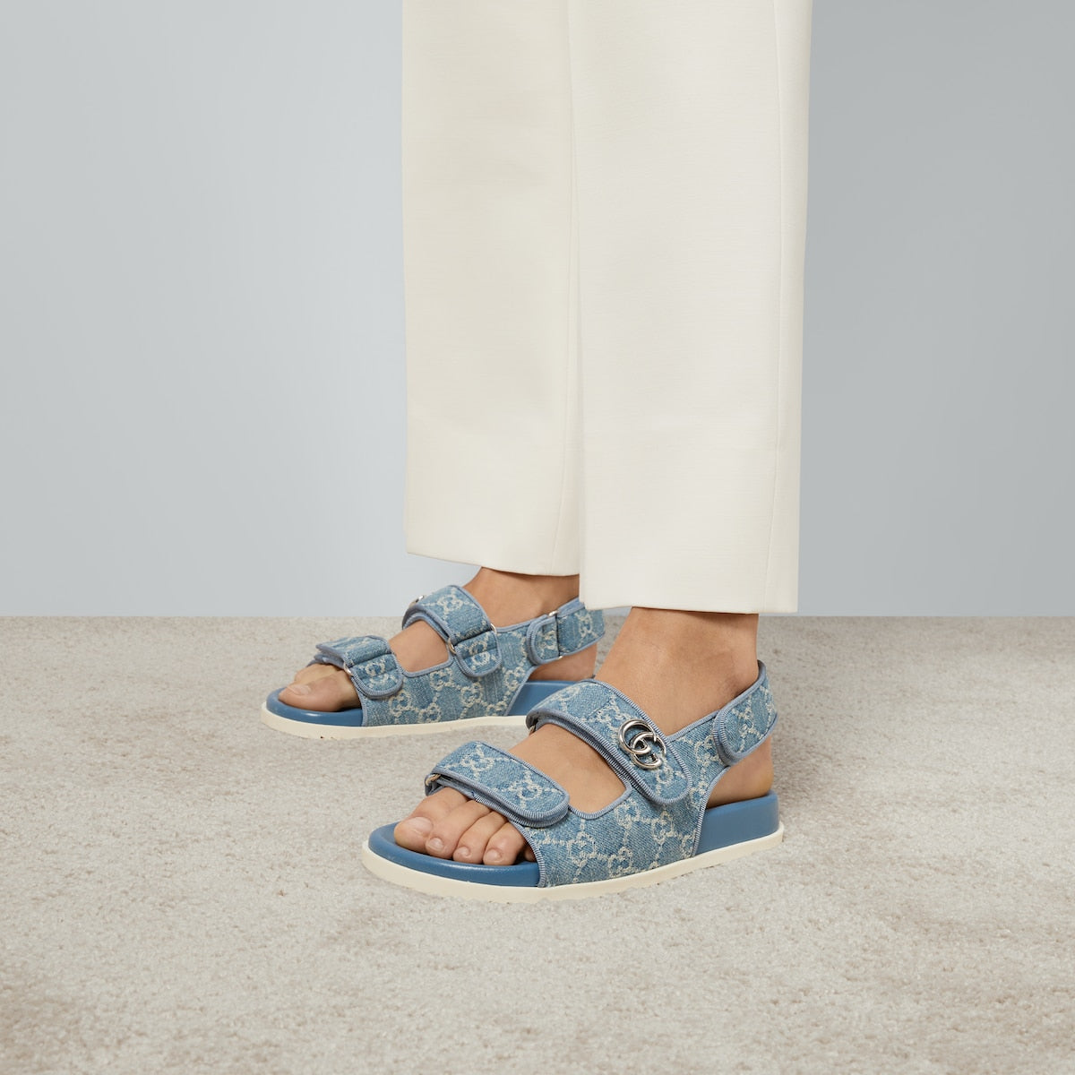 Flat sandal with Double G – lending a contemporary and sporty touch, these flat sandals with velcro straps offer – LUX VERSE Luxury Designer Fashion Outlet