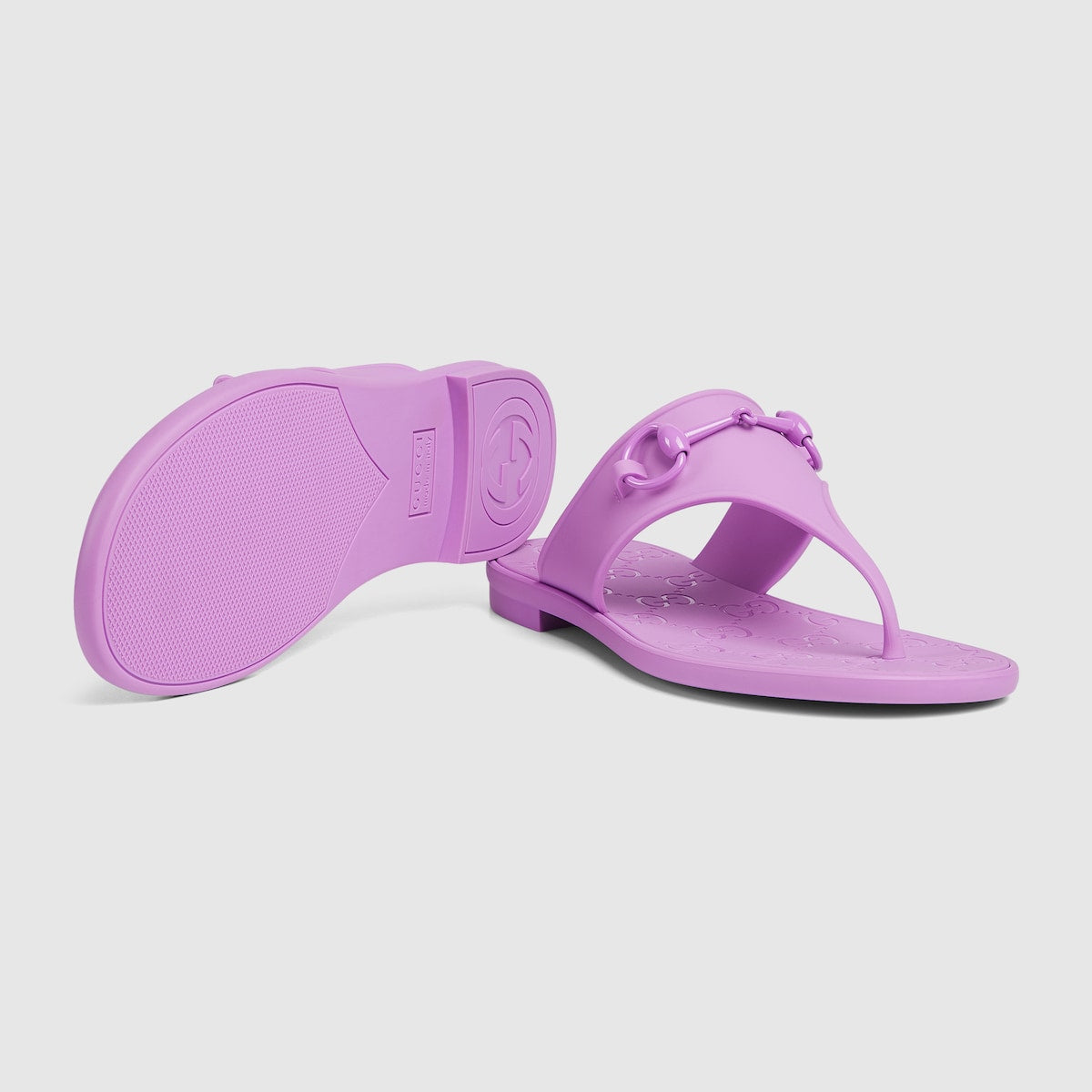 Thong sandal with Horsebit – emblematic codes of the House and refined patterns are reinterpreted in contemporary – LUX VERSE Luxury Designer Fashion Outlet