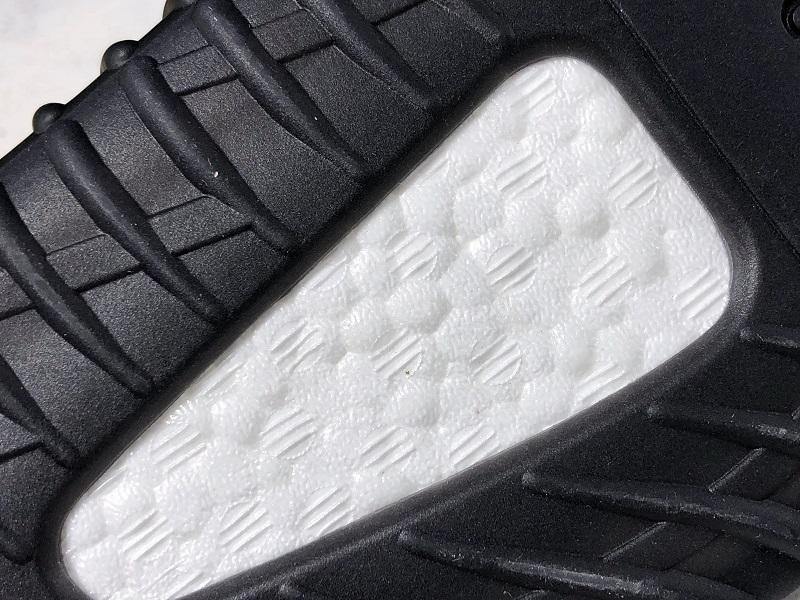 Yeezy Boost 350 V2 Zyon Sneakers