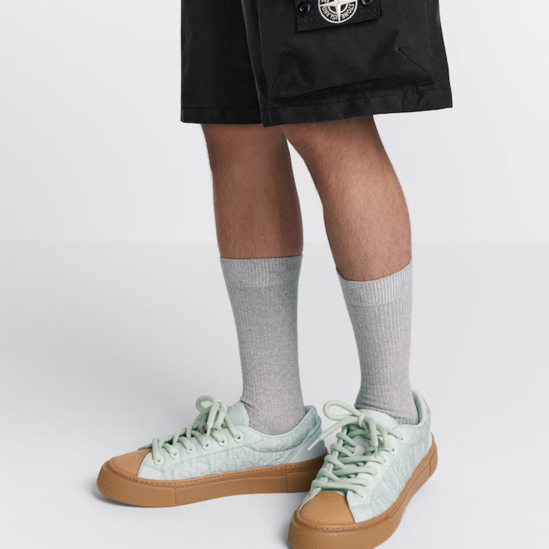 Dior B33 Sneaker – Dyed Cotton LIMITED AND NUMBERED EDITION – a celebration of the exclusive collaboration's excellence, the dyed cotton has a – LUX VERSE Luxury Designer Fashion Outlet