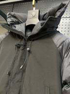 Schwarz-weiße Steppjacke für Herren