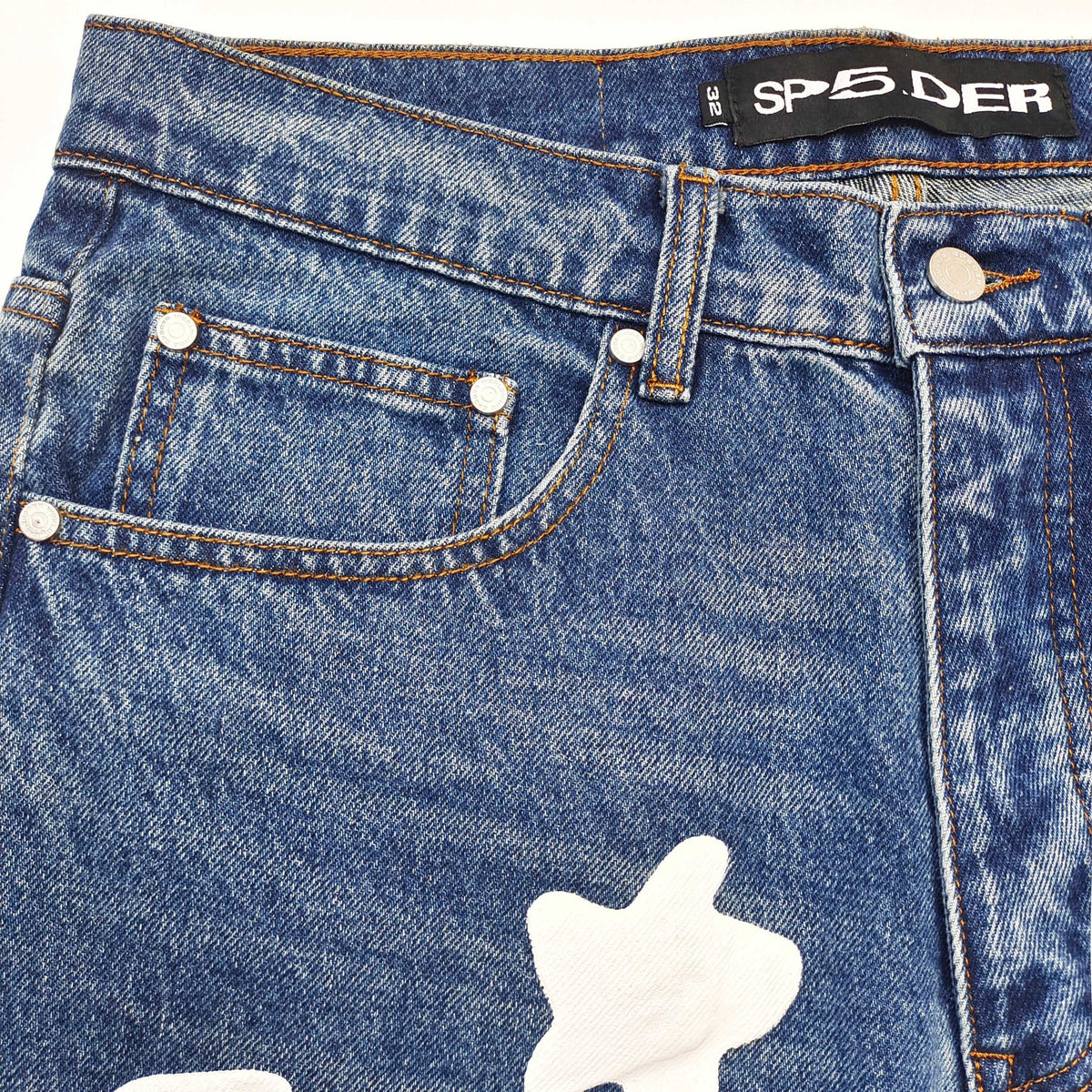 Blaue Jeans mit Stern-Applikation, gerader Schnitt - Damen