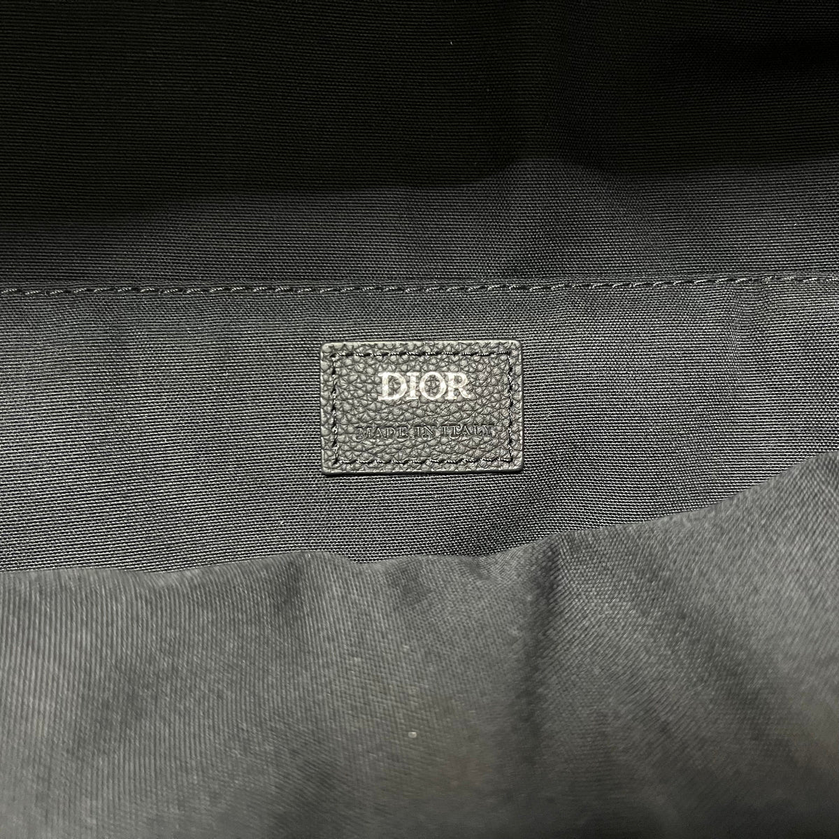 Schwarz-grauer Rucksack