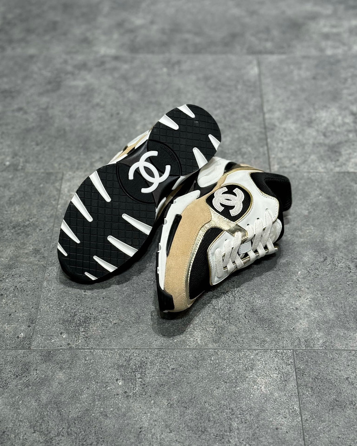 White Mesh Colourblock Chunky - Women's