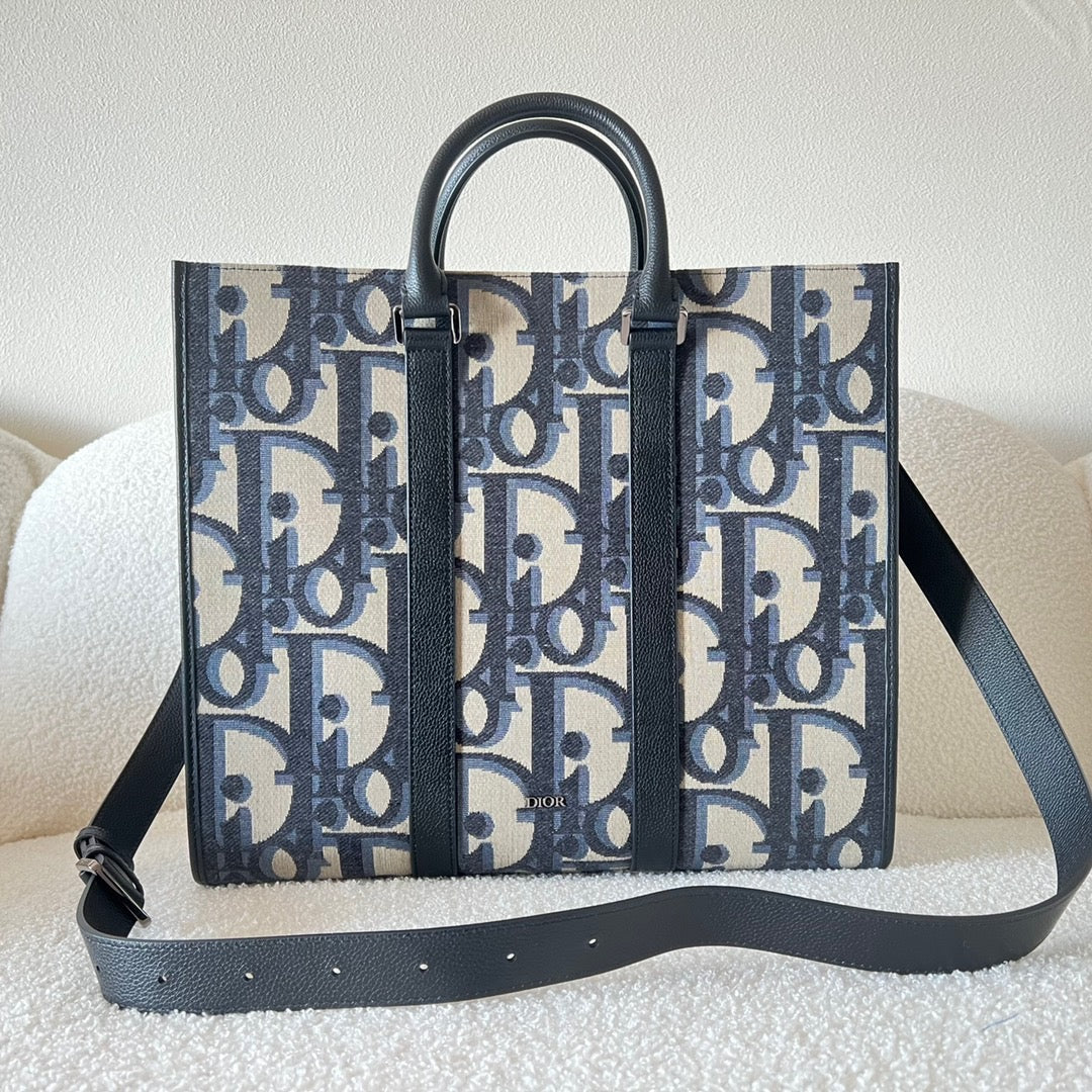 Handtasche in Schwarz und Grau