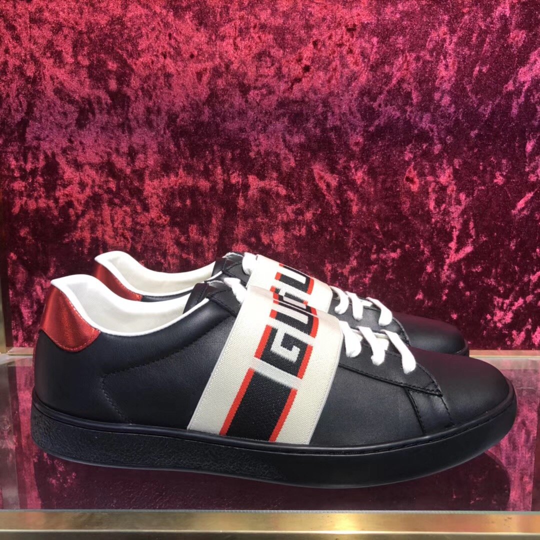 Ace Black Stripe Sneakers - Men's