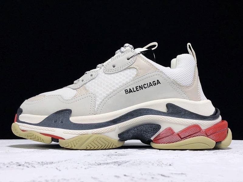 Triple S Cream Rot und Marineblaue Sneakers