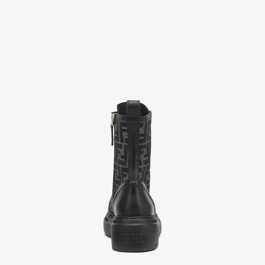Domino Black Leather