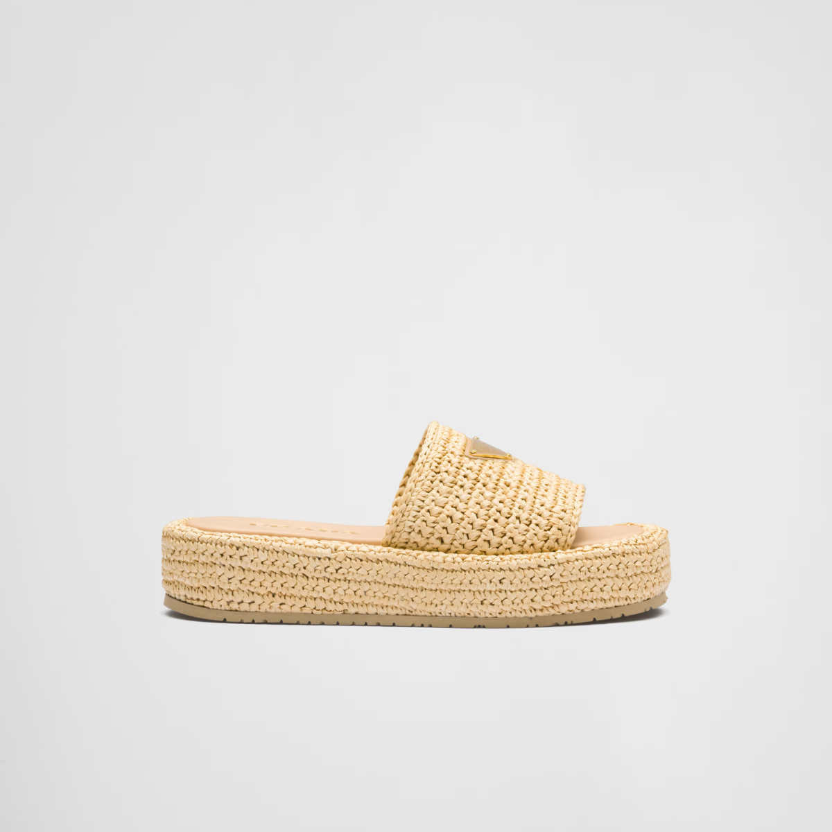 Crochet Flatform Iconic Slides – raffia-effect yarn Crochet workmanship Enameled metal triangle logo Monoblock rubber – LUX VERSE Luxury Designer Fashion Outlet