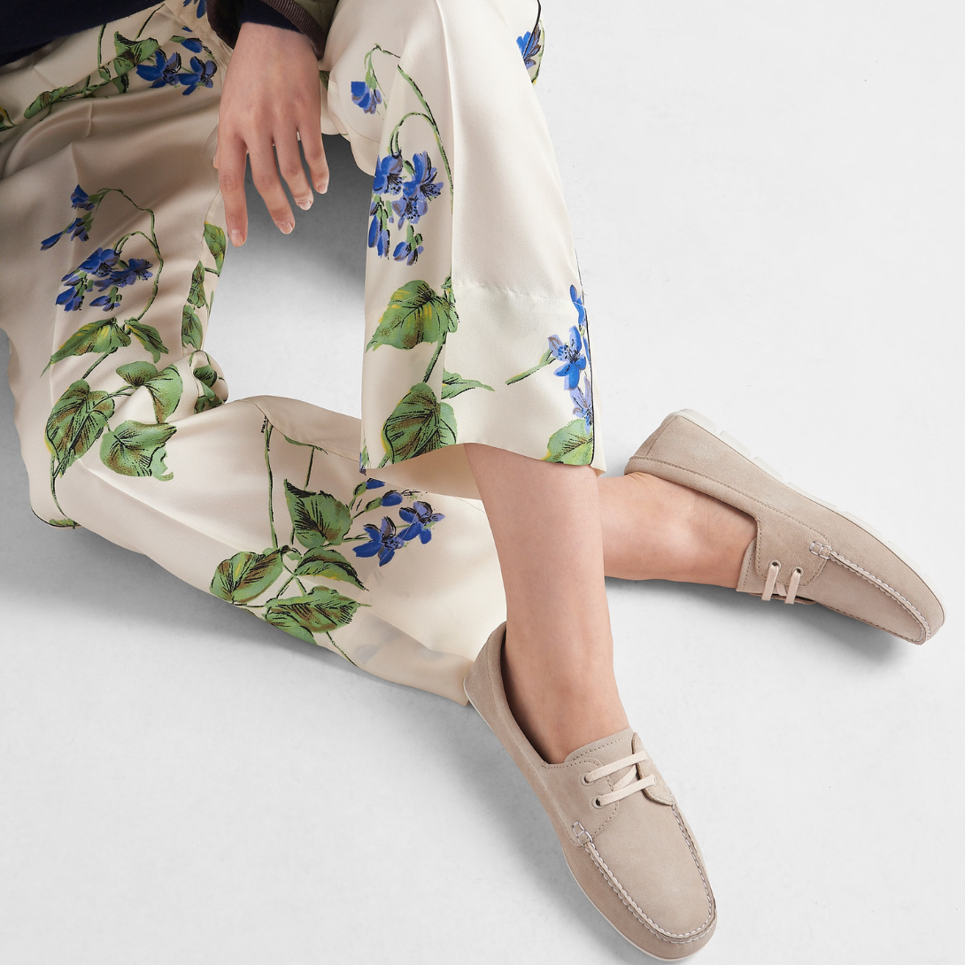 Suede driving shoes – the casual and comfortable style has a tapered silhouette featuring sleek details – LUX VERSE Luxury Designer Fashion Outlet