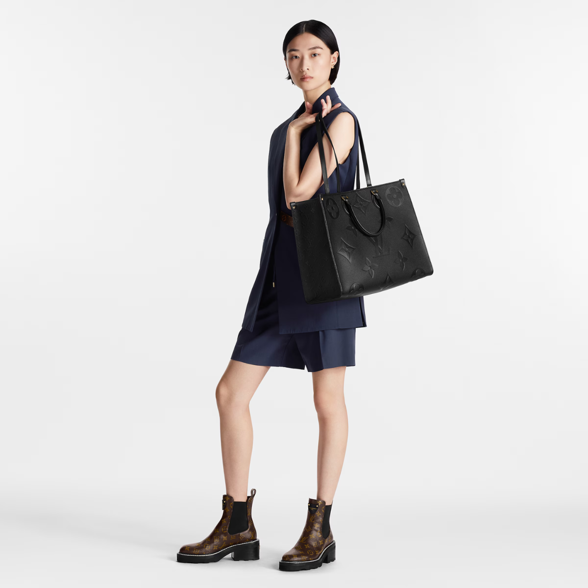 OnTheGo GM Black – the bag’s square shape affords plenty of room for stowing office files and a laptop – LUX VERSE Luxury Designer Fashion Outlet