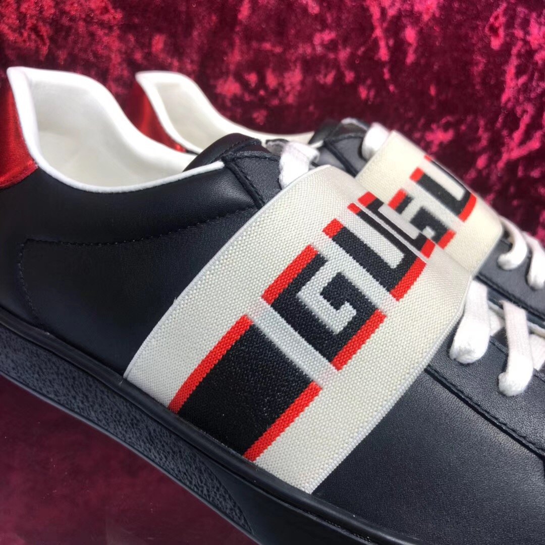 Ace Black Stripe Sneakers - Men's
