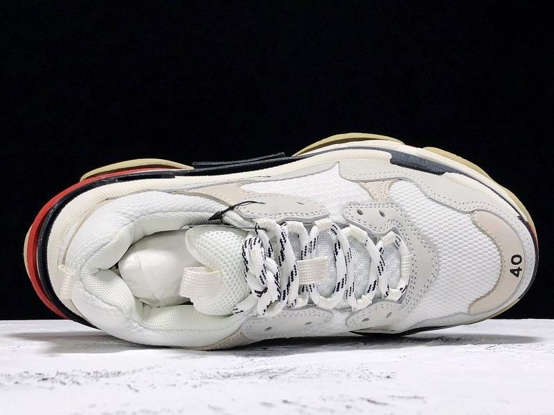 Triple S Cream Rot und Marineblaue Sneakers