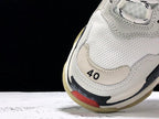 Triple S Cream Rot und Marineblaue Sneakers