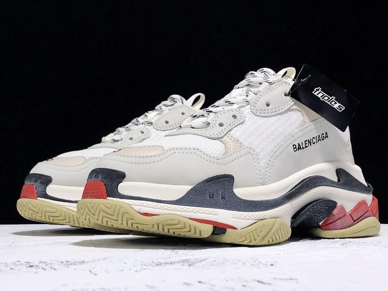 Triple S Cream Rot und Marineblaue Sneakers