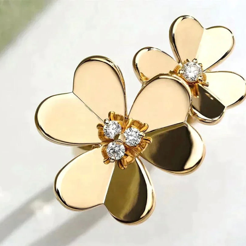 Clover Comos Gold Diamond Ring – LUX VERSE Luxury Designer Fashion Outlet