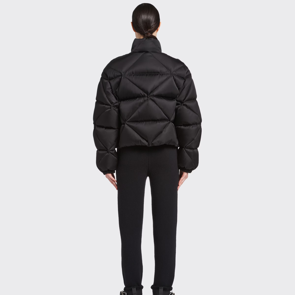 Re-Nylon Gabardine cropped down jacket – large volumes and a vintage inspiration characterize this down jacket made – LUX VERSE Luxury Designer Fashion Outlet