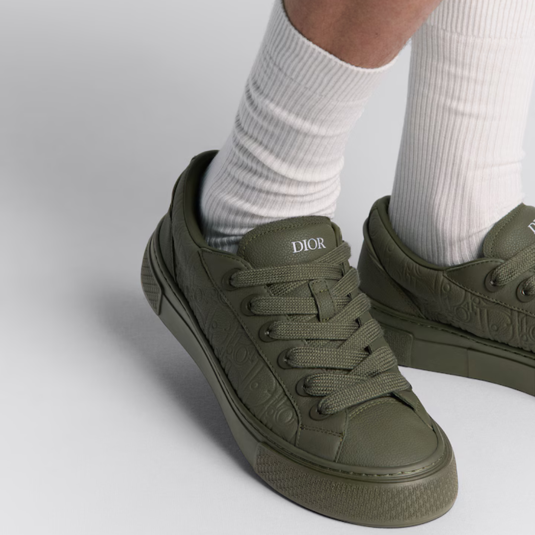 B33 Sneaker Leather – crafted in grained calfskin, it is accented by tonal Gravity leather panels – LUX VERSE Luxury Designer Fashion Outlet