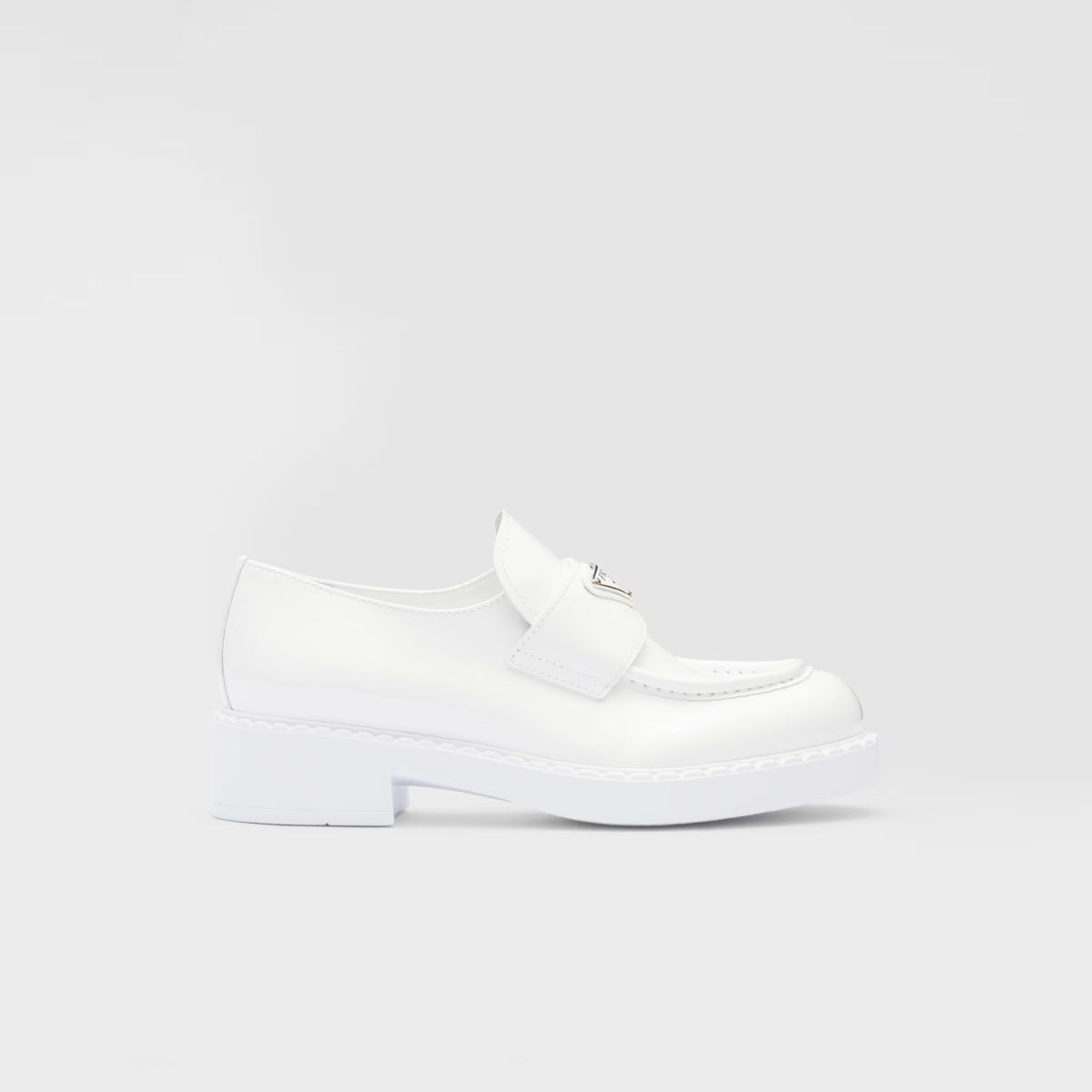 patent leather loafers – these loafers reinterprets the classic ones with a chunky design emphasized by the – LUX VERSE Luxury Designer Fashion Outlet