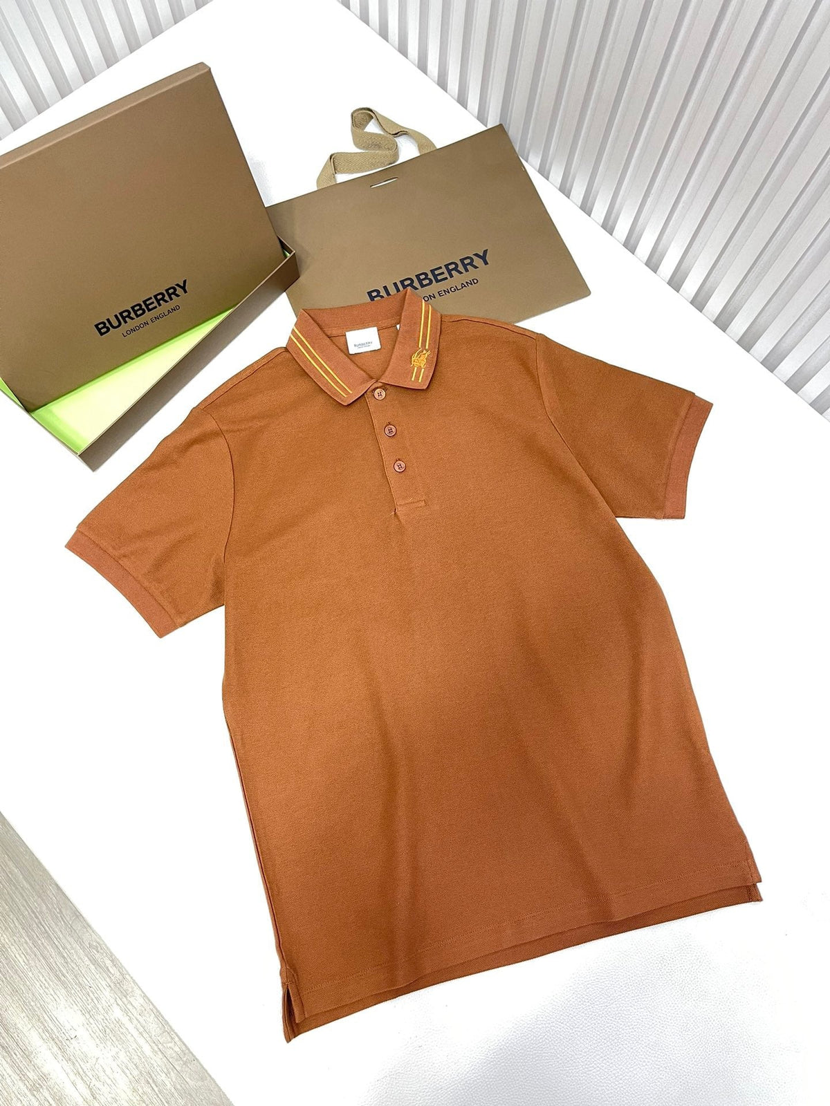 Orangefarbenes, einfarbiges Kurzarmhemd aus Baumwolle – Herren