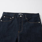 Gerade geschnittene Herrenjeans mit Monogramm-Saum aus marineblauem Denim