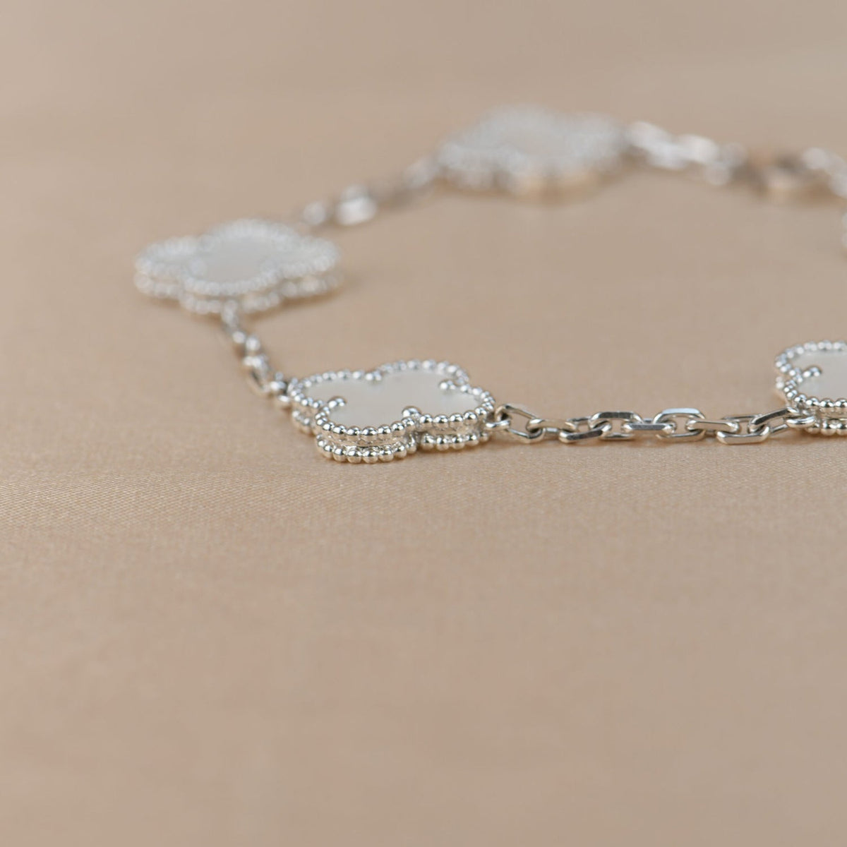 Clover 5 Motif White Fritillary Bracelet Silver – LUX VERSE Luxury Designer Fashion Outlet