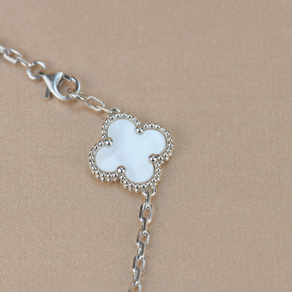 Clover 5 Motif White Fritillary Bracelet Silver – LUX VERSE Luxury Designer Fashion Outlet