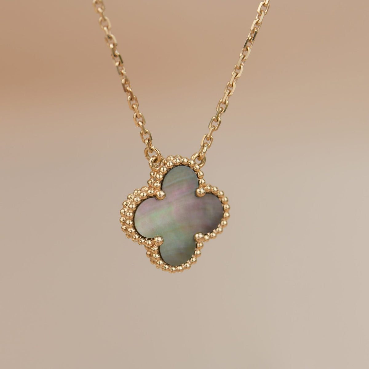 Clover 15mm  Gray Mother of Pearl Necklace – LUX VERSE Luxury Designer Fashion Outlet