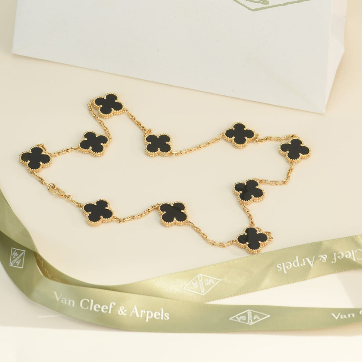 Clover Vintage Onyx  Necklace 10 Motifs – LUX VERSE Luxury Designer Fashion Outlet