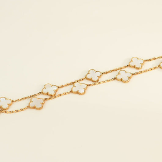 CLOVER VINTAGE WHITE MOP NECKLACE 10 MOTIFS