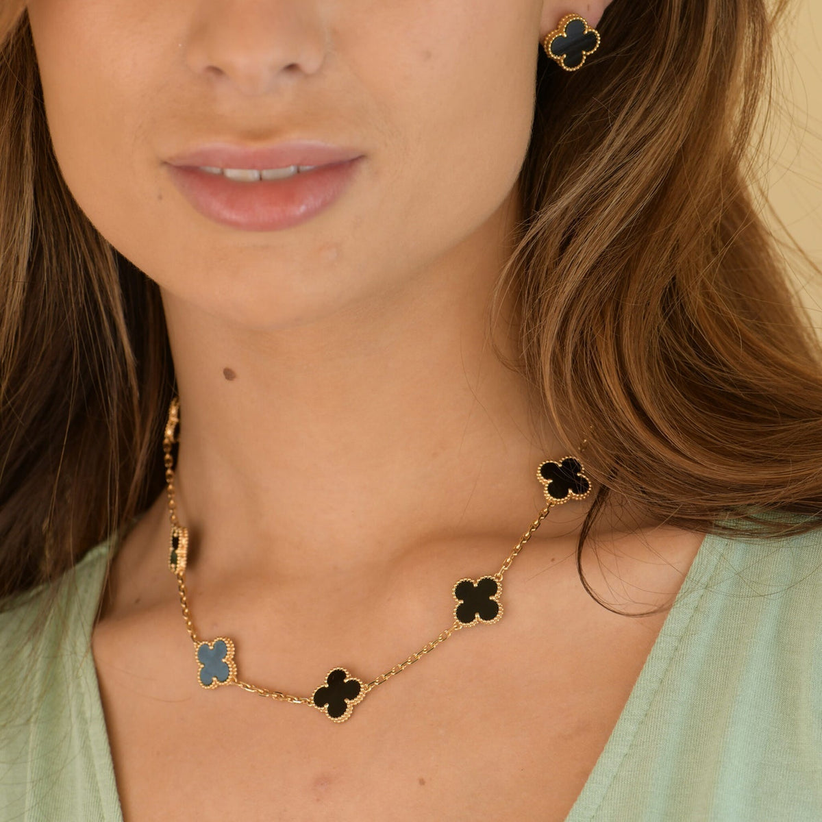 Clover Vintage Onyx  Necklace 10 Motifs – LUX VERSE Luxury Designer Fashion Outlet