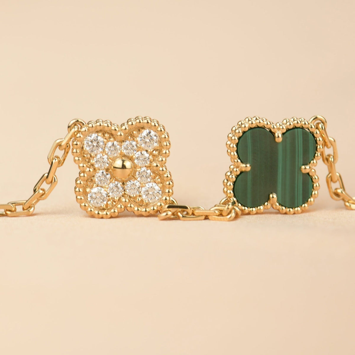 Clover  5 Motif Malachite Diamond Bracelet – LUX VERSE Luxury Designer Fashion Outlet