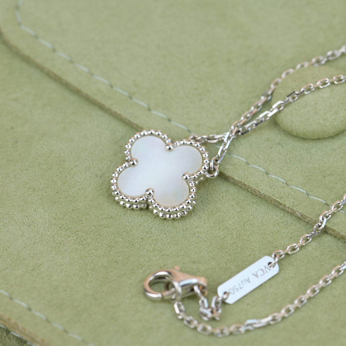 Clover  15mm White Mother-of-pearl Silver – LUX VERSE Luxury Designer Fashion Outlet